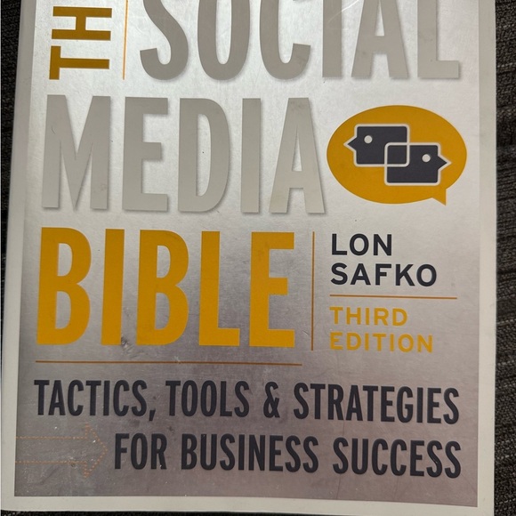 The Social Media Bible Third Edition - Picture 3 of 3